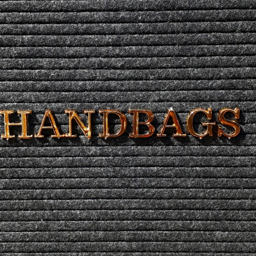 Beautiful Handbags, wristlets, & totes